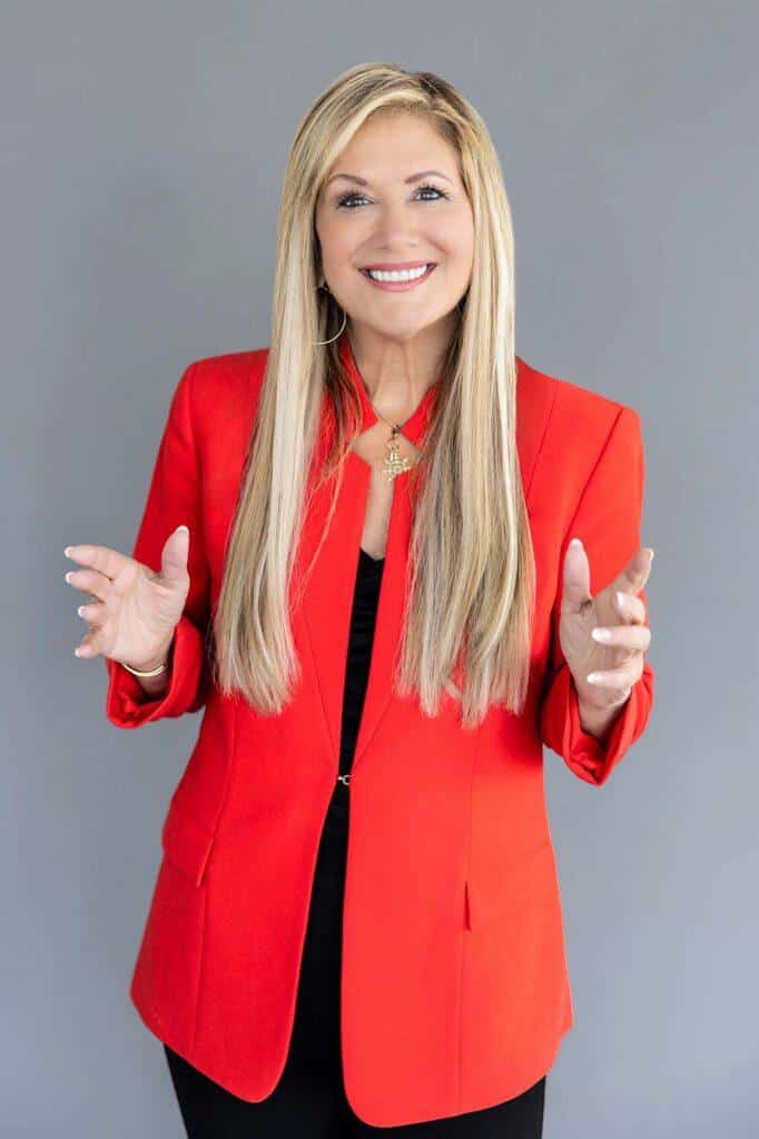 brenda viola red jacket DX0A9873 682x1024 1